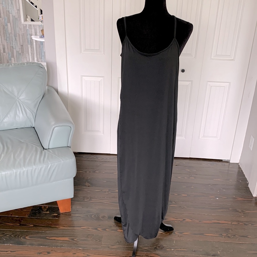 XL Crossover/Wrap Front Dress/ item is good condition